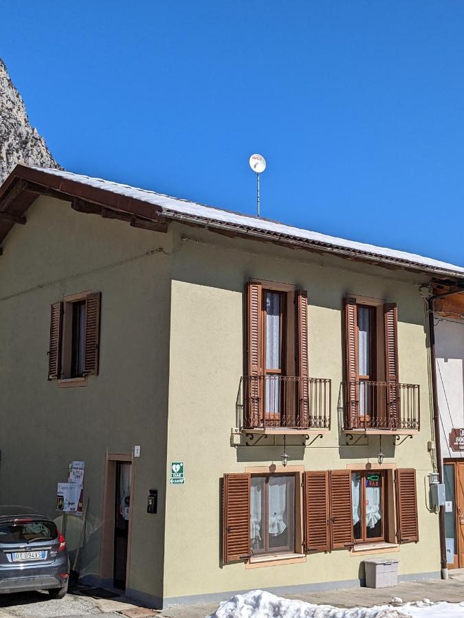 Хостел Constancia Trattoria Вальдієрі Екстер'єр фото