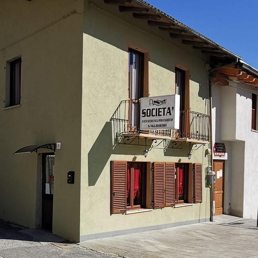 Хостел Constancia Trattoria Вальдієрі Екстер'єр фото